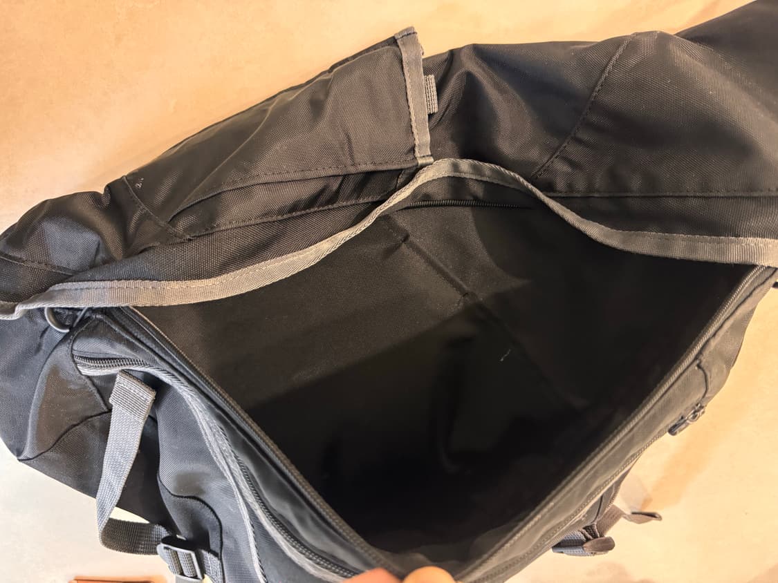 나이스고스트클럽 슬링백 상품이미지3