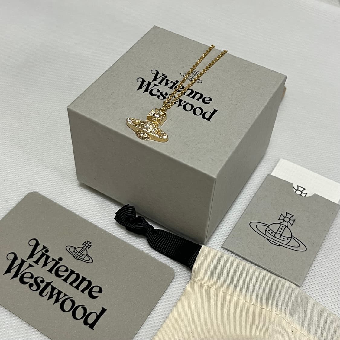 비비안웨스트우드 25fw 카멜라 바스 릴리프 목걸이/골드 상품이미지3