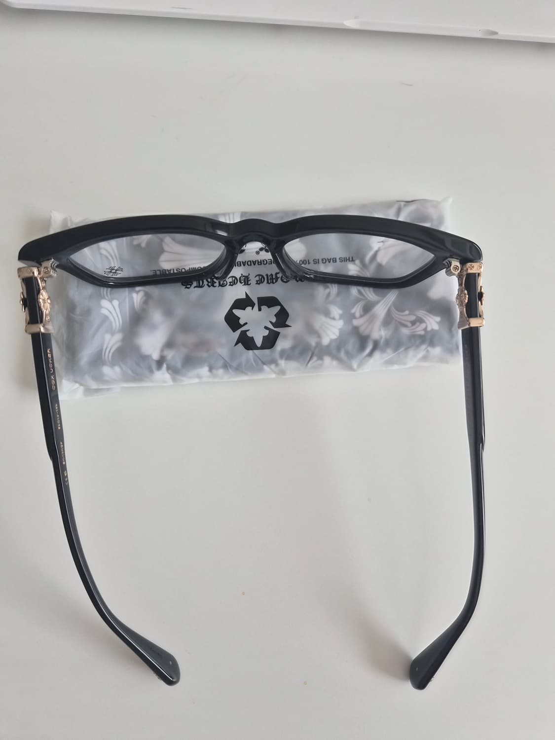 [새상품] 크롬하츠 콕스어커 블랙 18K 골드 플레이트 상품이미지5