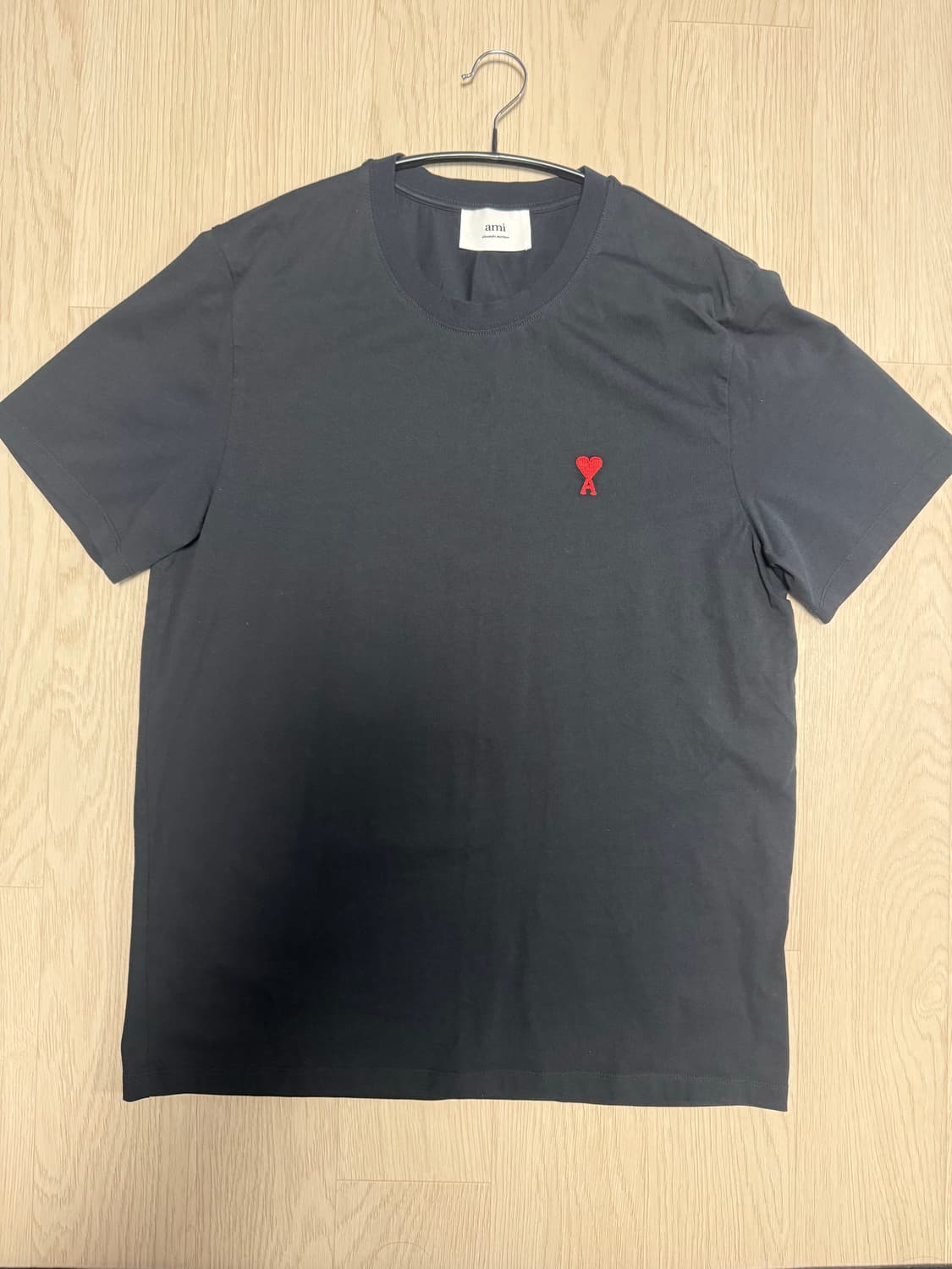 아미 스몰 하트 로고 티셔츠 블랙 상품이미지1