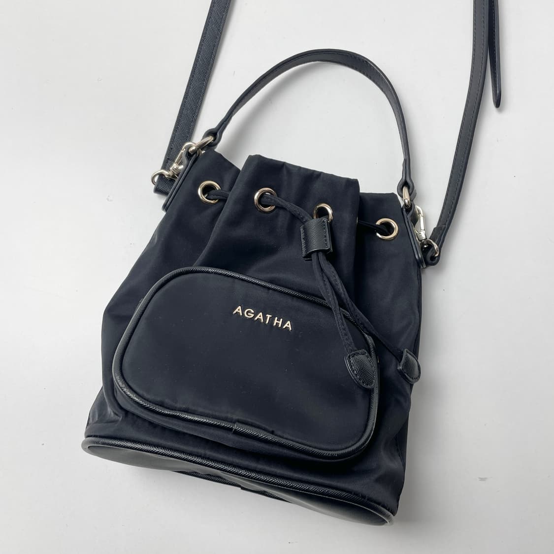 [중고] 아가타 나일론 복조리 크로스백 상품이미지1