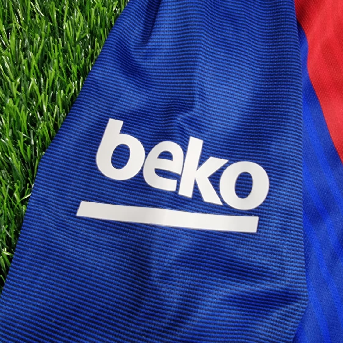 16-17시즌 바르셀로나 홈 유니폼 #10 메시 상품이미지5