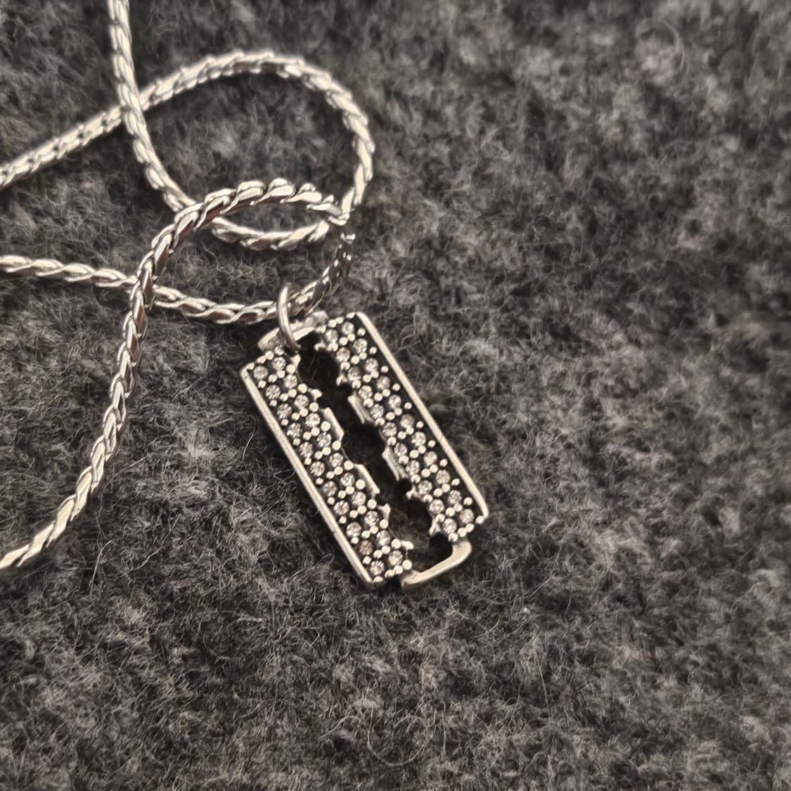 549 샤넬 빈티지 업사이클링 남자 써지컬 목걸이 상품이미지5