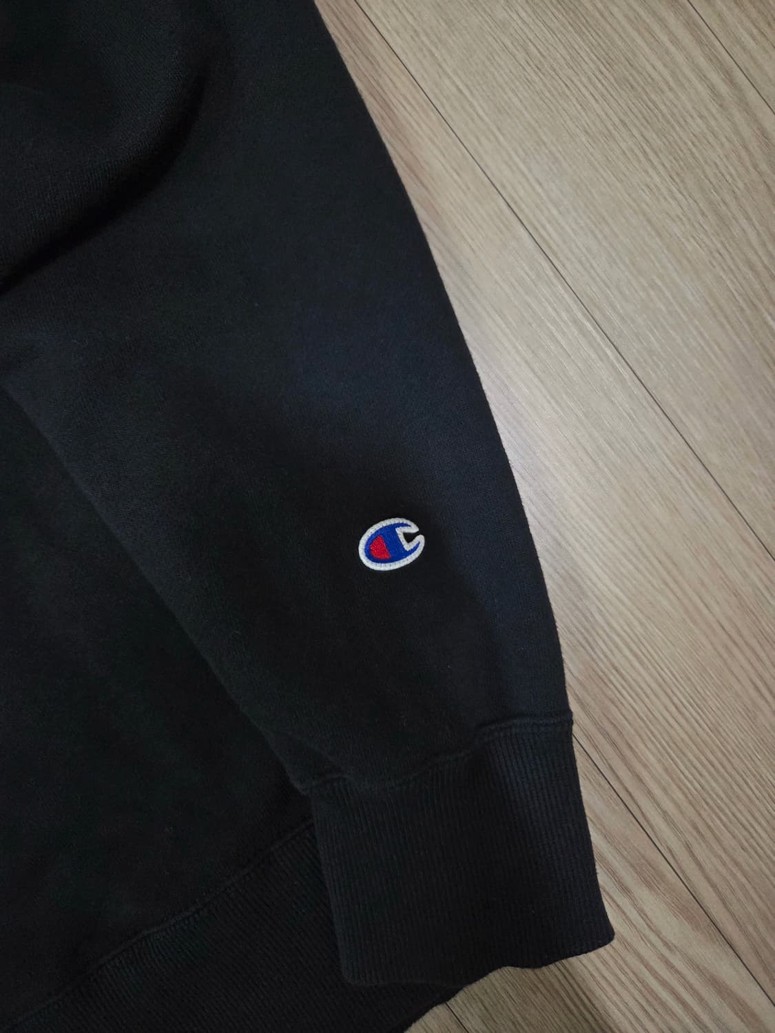 챔피온 러기드 블랙 맨투맨 티셔츠 상품이미지5