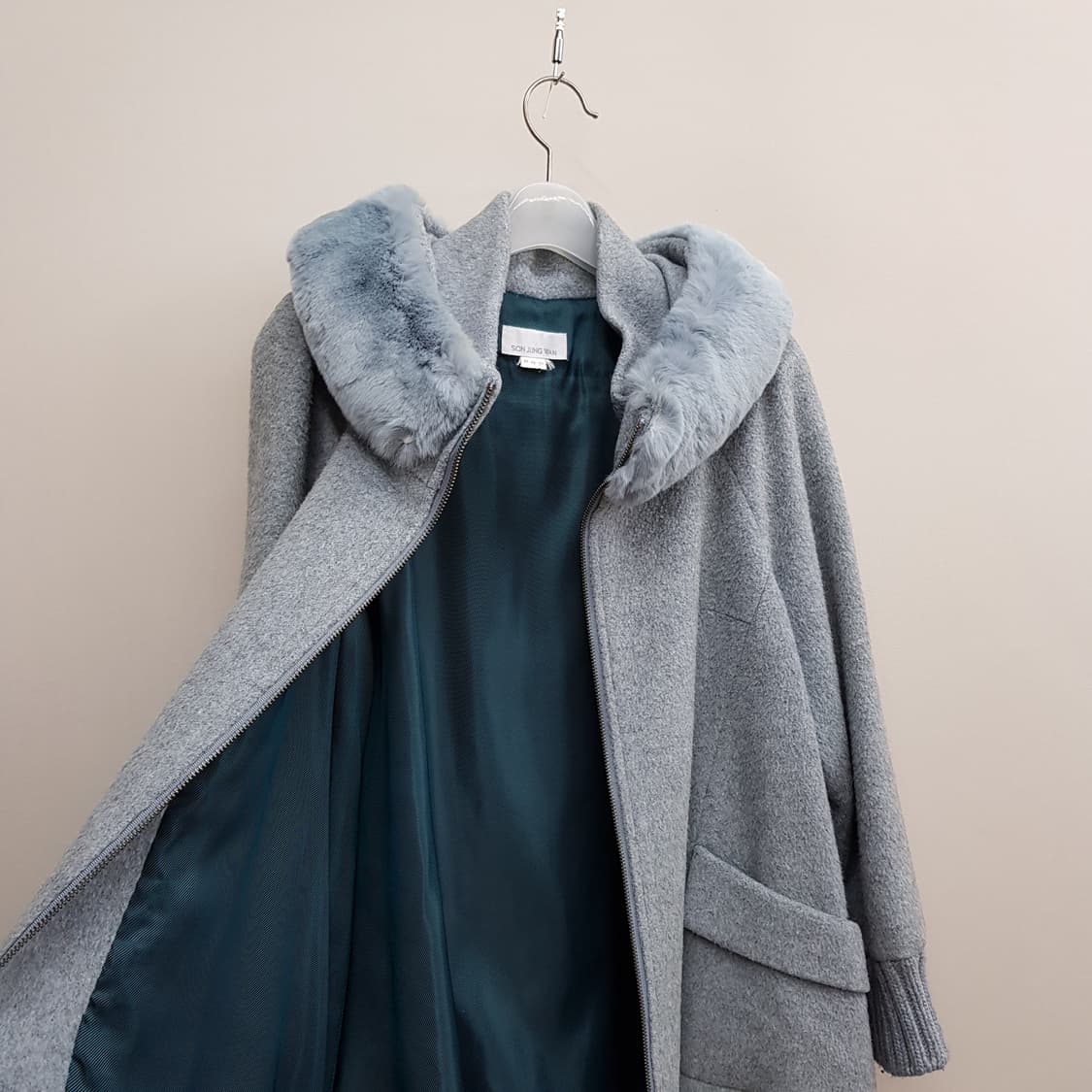 손정완 후드 퍼 트리밍 울 혼방 지퍼 코트 88-96-165 상품이미지5