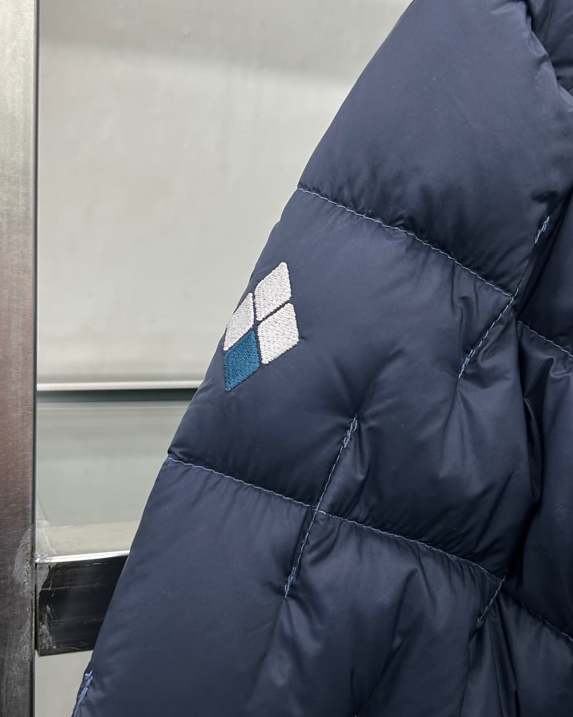 몽벨 라이트 웨이트 구스다운 경량패딩 자켓 네이비 상품이미지6