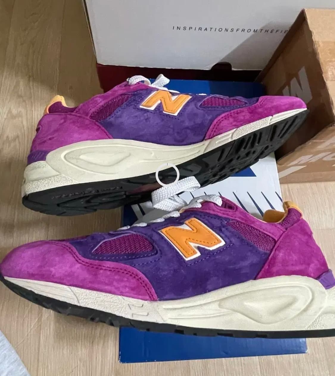 뉴발란스 990 v2 퍼플 옐로우 265 상품이미지7