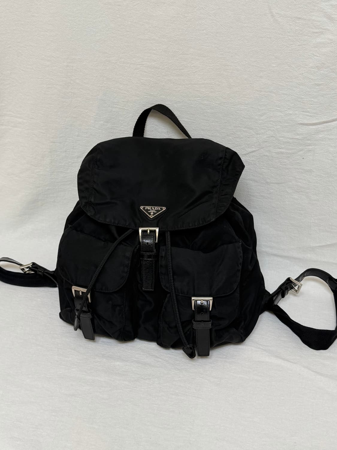 정품 프라다 포코노 나일론 미디움 백팩 블랙 상품이미지2