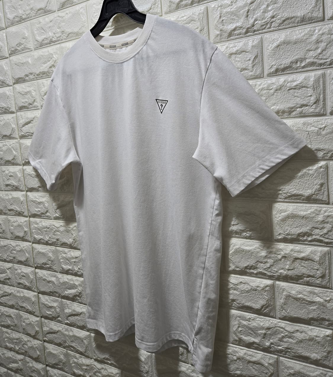 게스 스몰로고 반팔티 M 상품이미지4