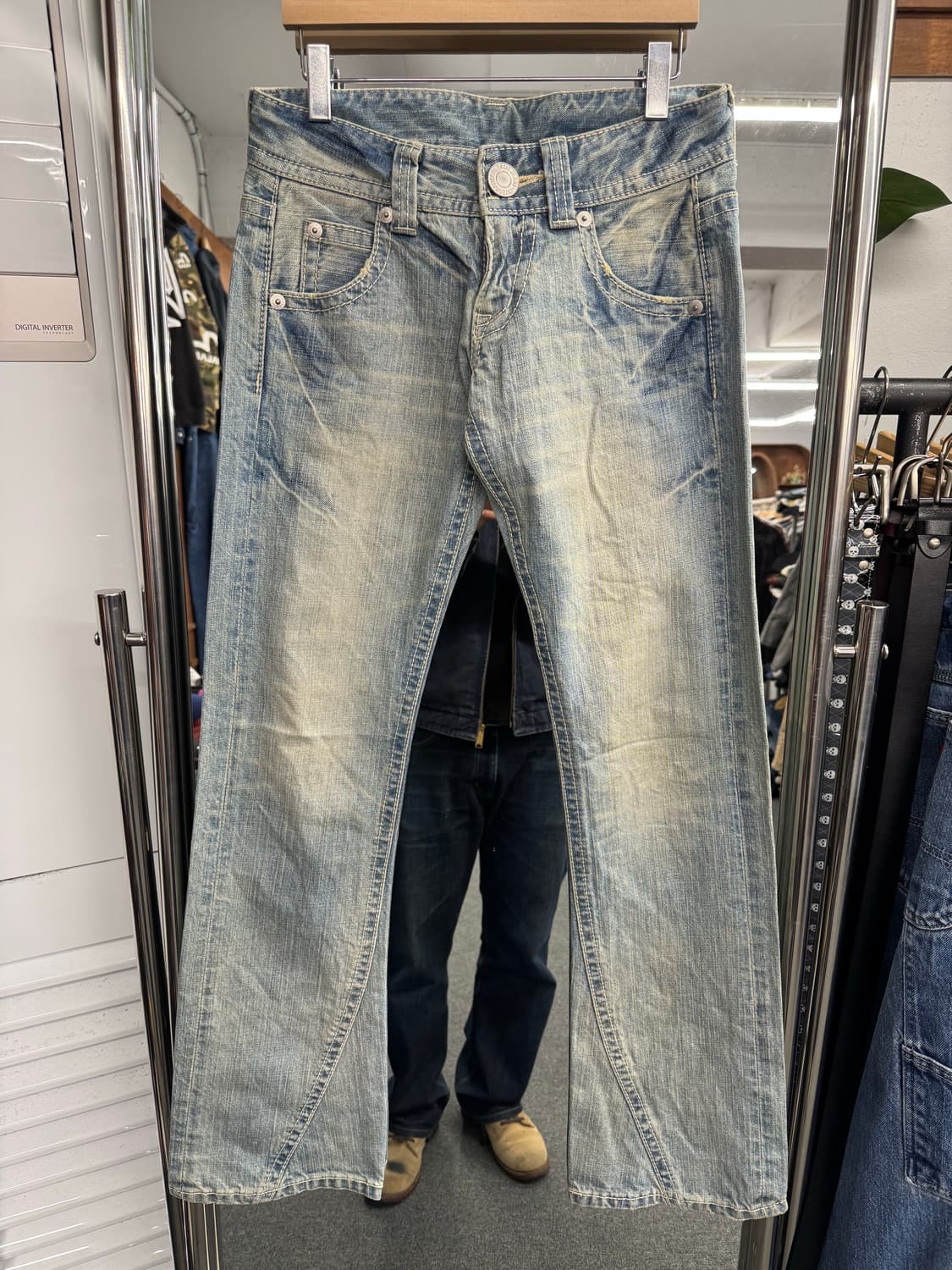 japanese vintage 여성 로우라이즈 부츠컷 연청데님팬츠 상품이미지1