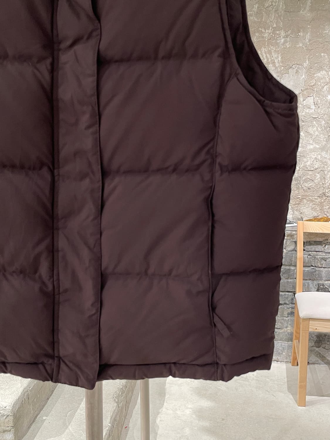 엘엘빈 브라운 미니멀 구스 다운 퍽스 퍼 베스트 상품이미지5