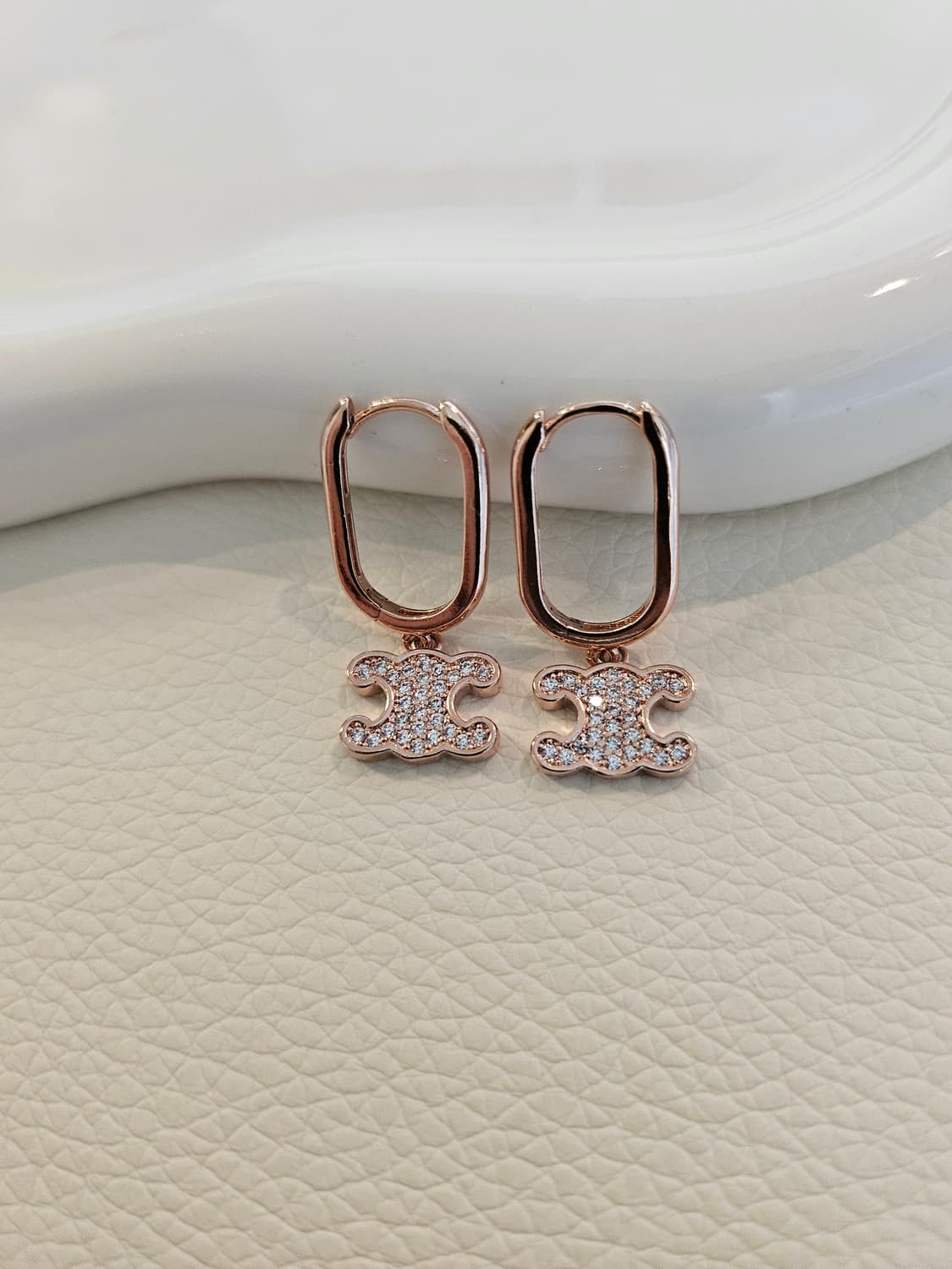 셀린느 라인스톤 트리옹프 원터치 귀걸이 로즈골드 상품이미지4