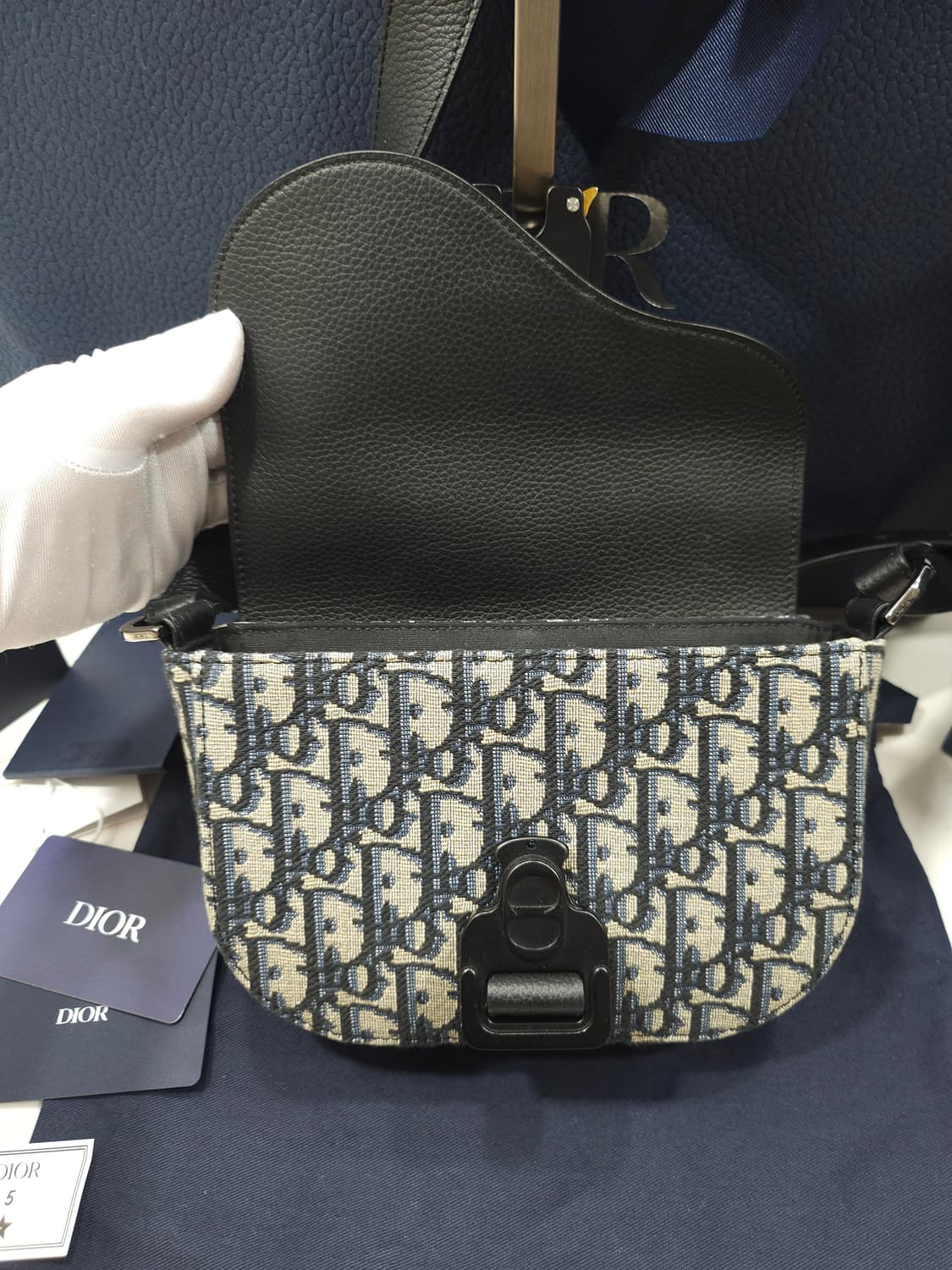 디올 오블리크 미니 새들 플랩 메신저백 상품이미지7