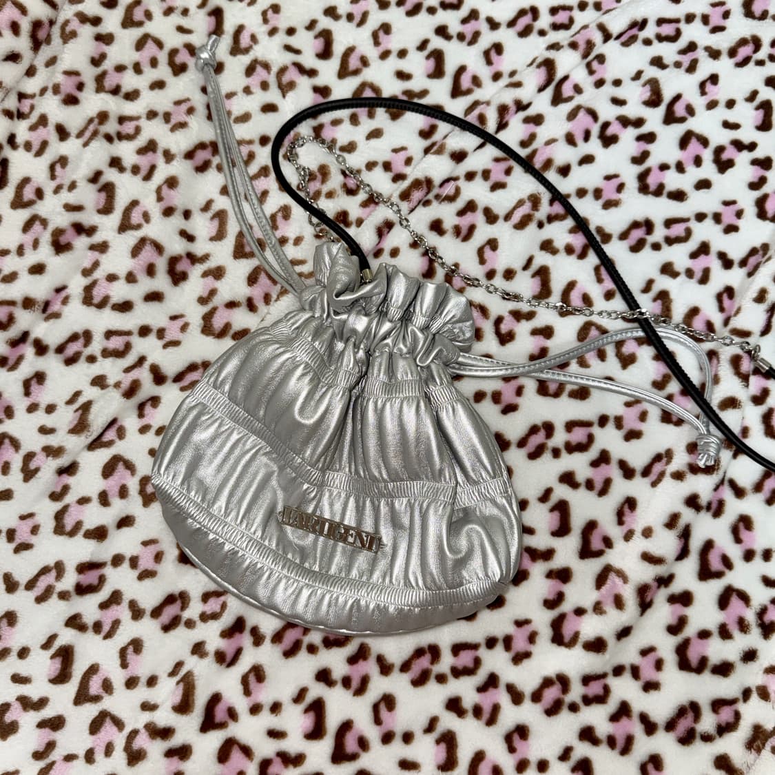 라티젠 L11 WRINKLE CHAIN BAG silver  상품이미지2