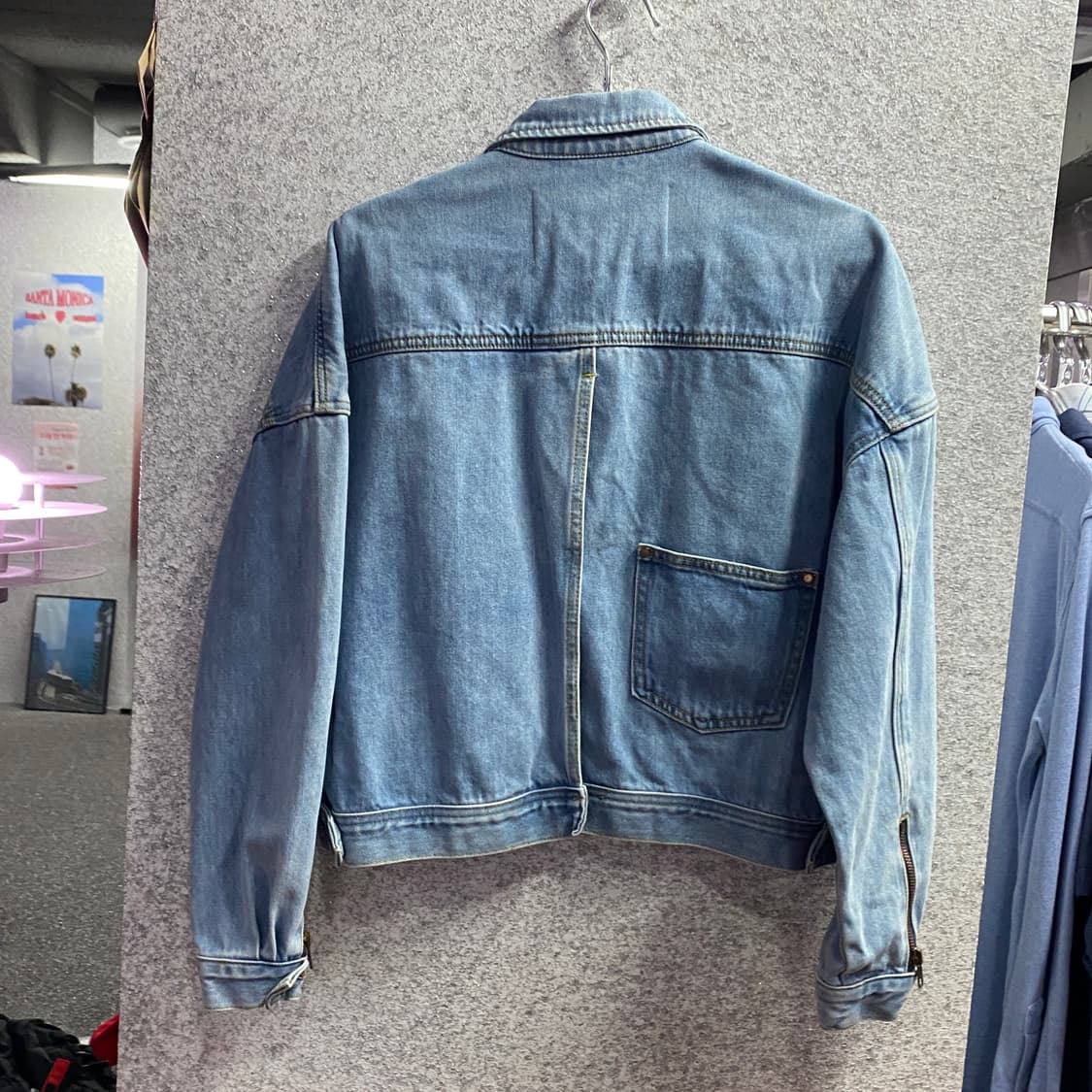 앤더슨벨 백절개 크롭 데님자켓 B3684 상품이미지4