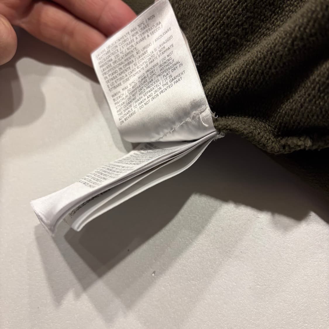 [M] 몽클레어 수입택 로고 맨투맨 카키 C745 상품이미지8