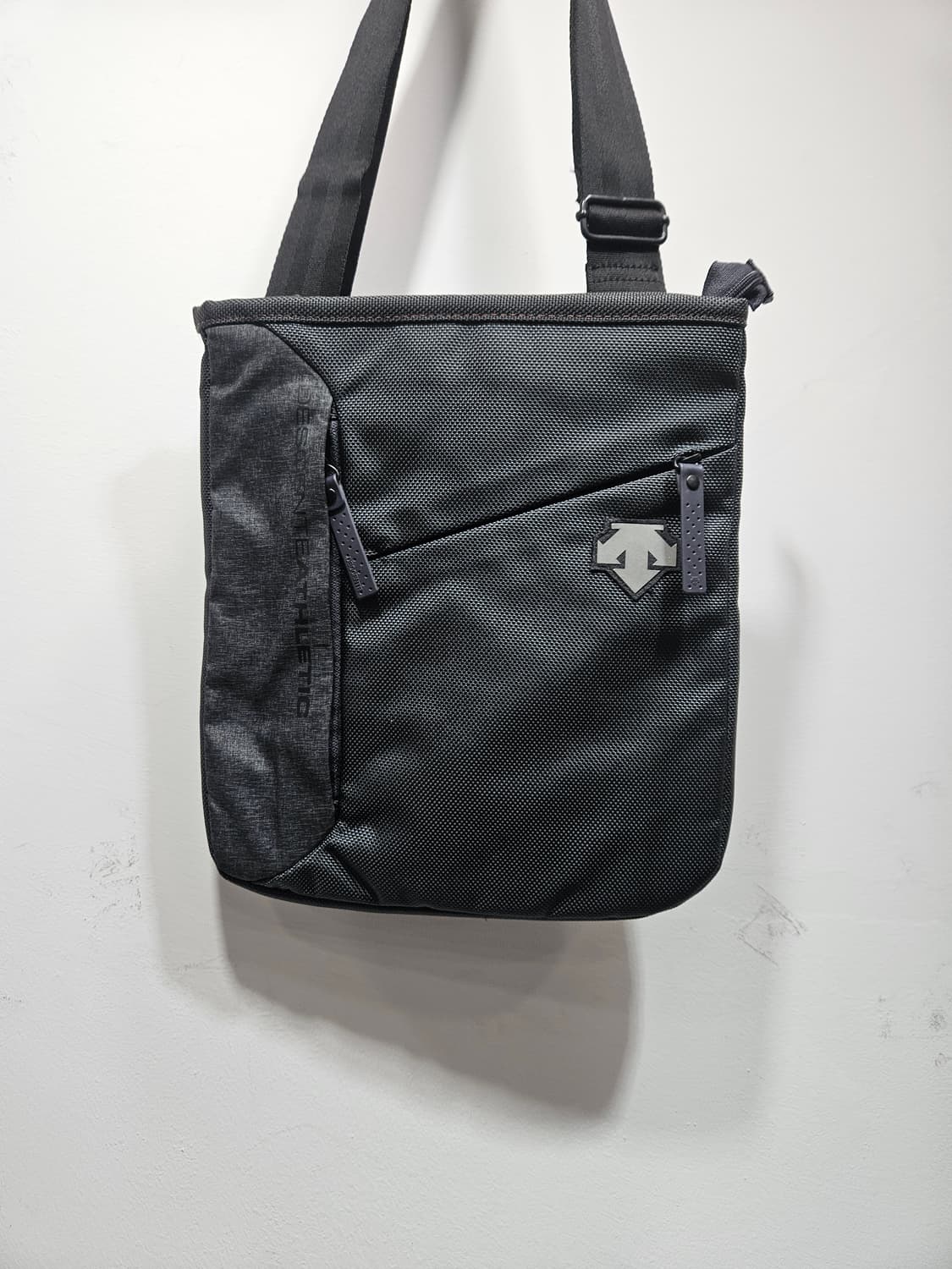 데상트 미니 크로스백  상품이미지5