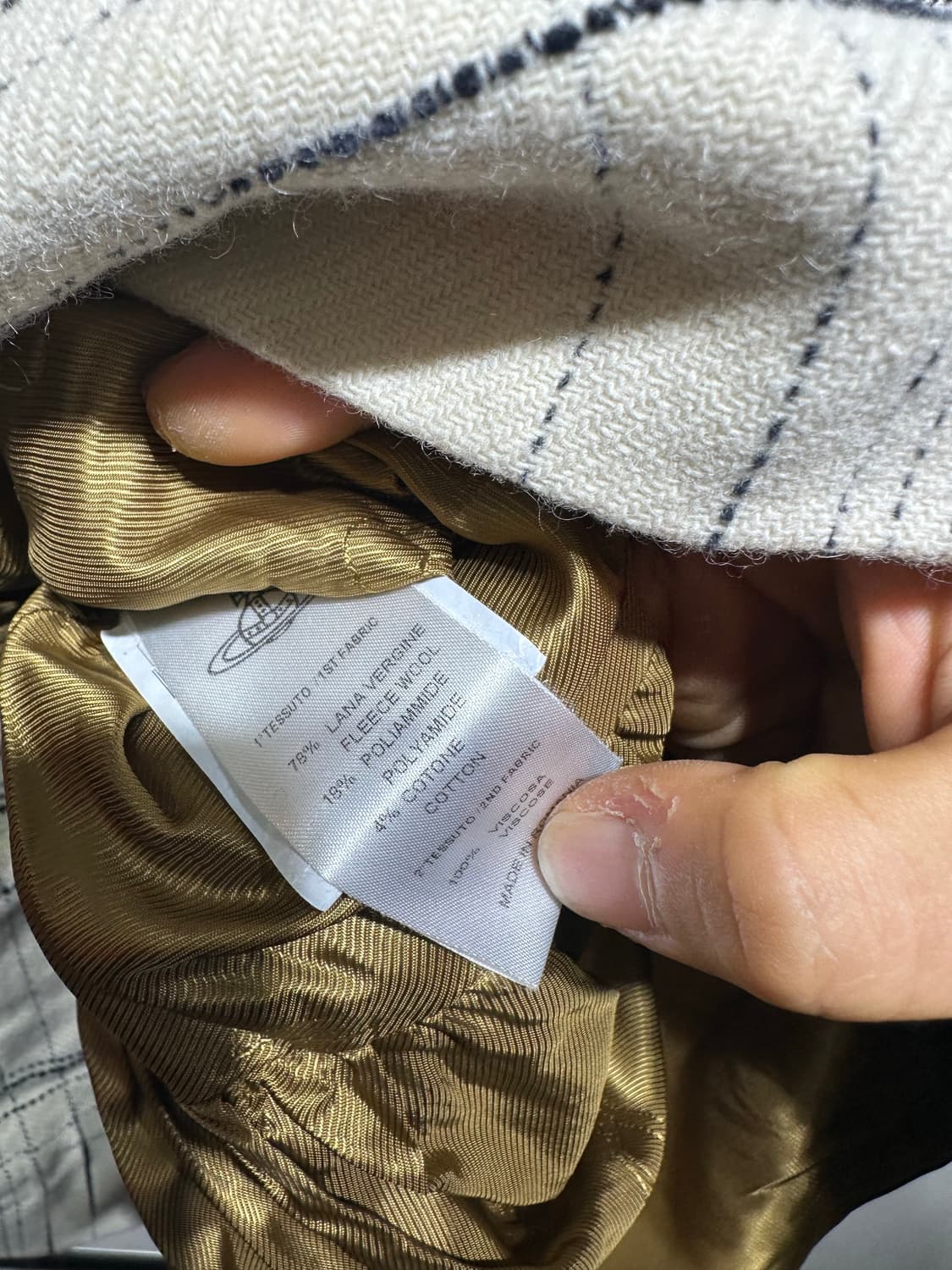 비비안 웨스트우드 체크 코트 판매합니다 상품이미지8