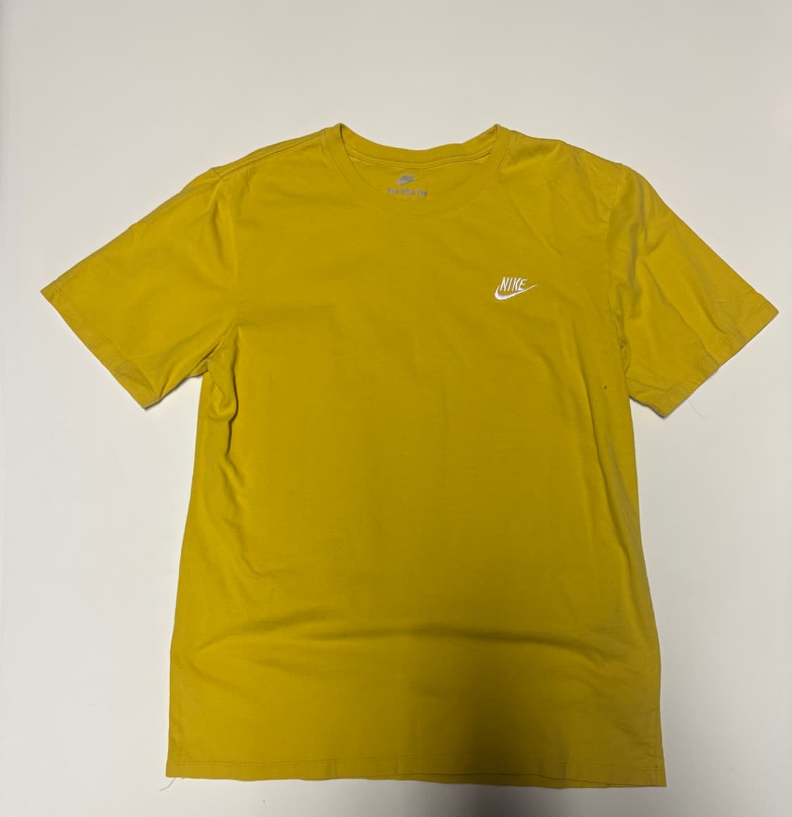나이키 Nike 옐로우 기본 스우시 반팔 티셔츠 M ~ L 상품이미지1