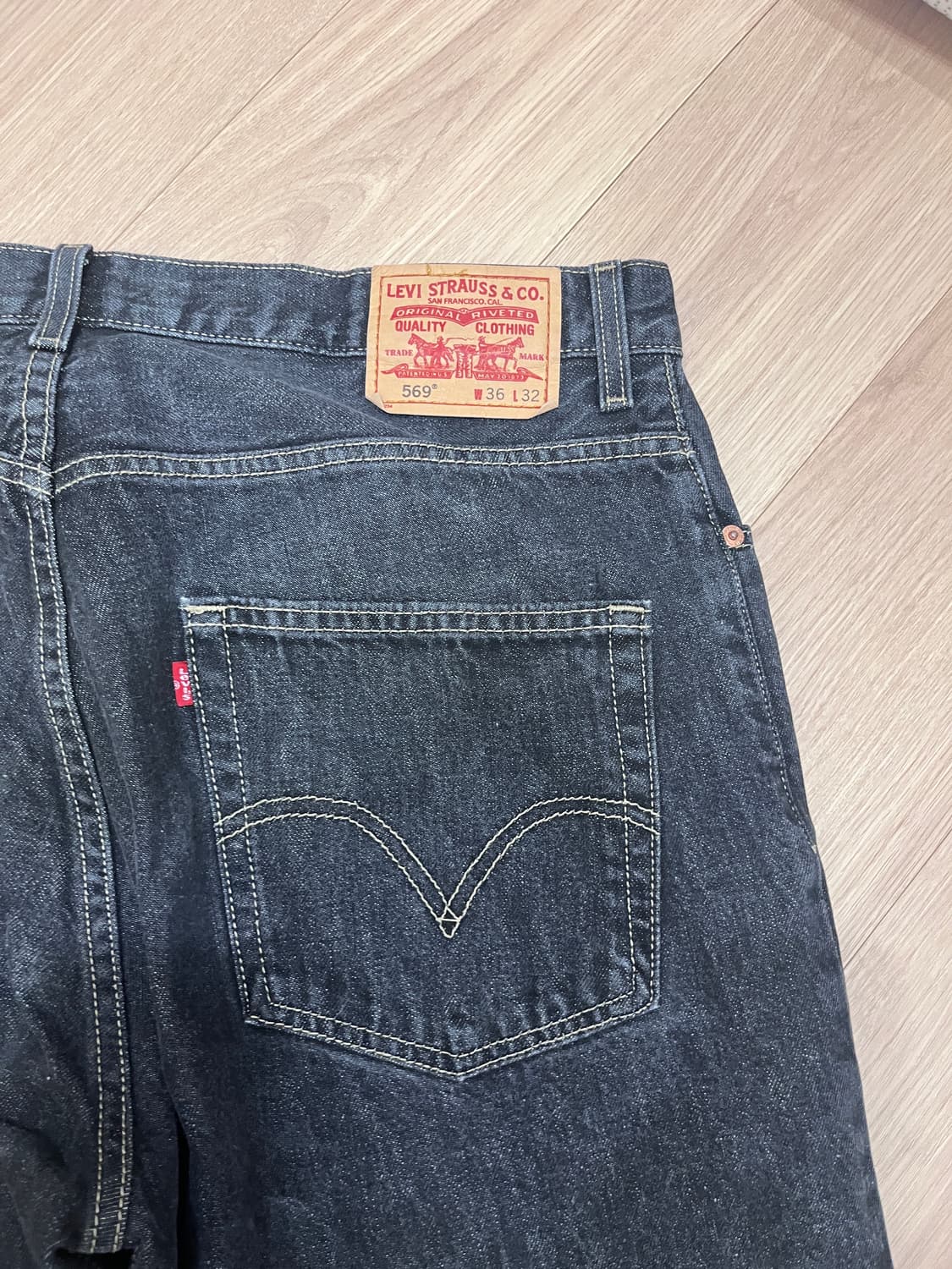 Levi's 569 Loose Straight Black Jeans 상품이미지6