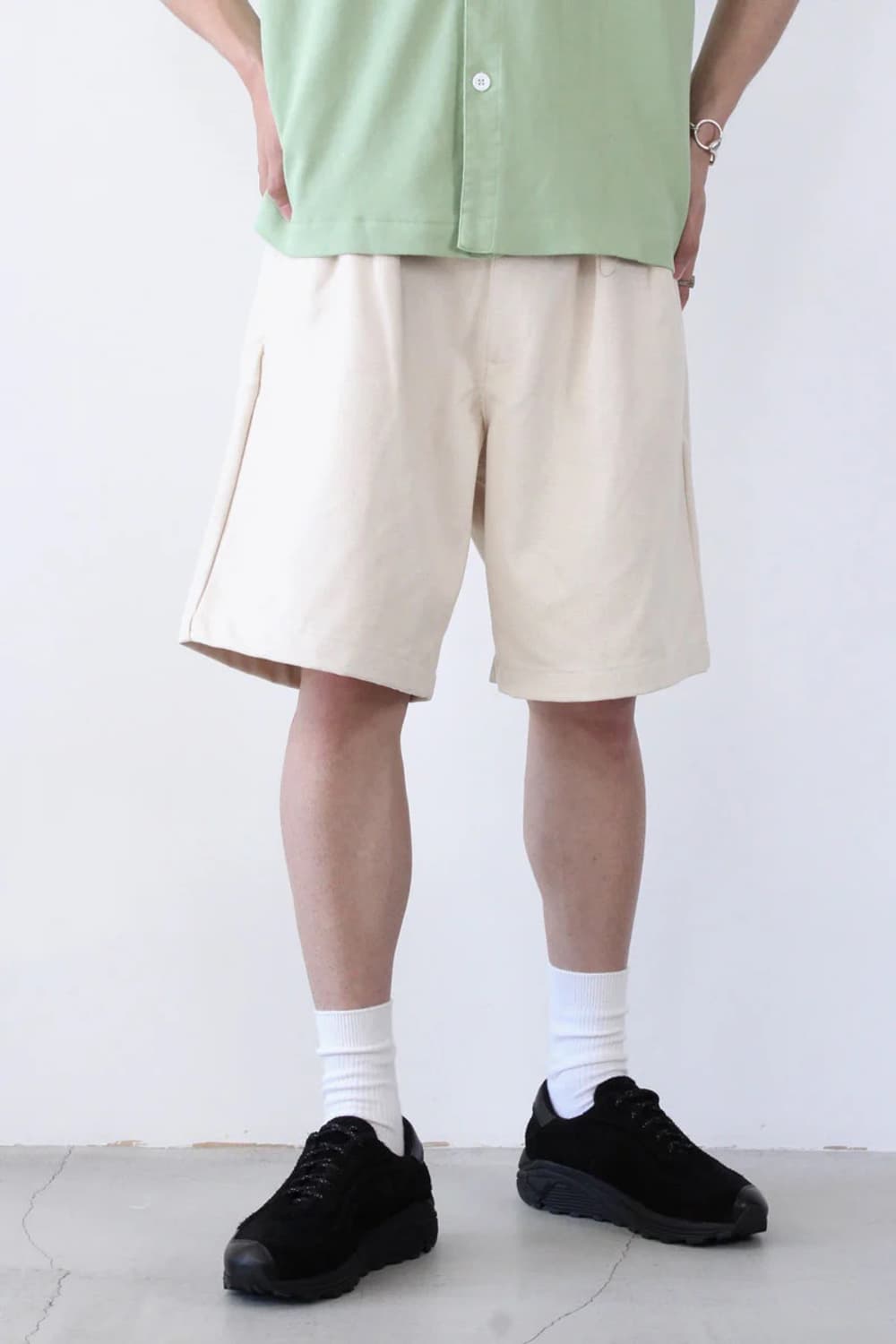 [32] PAA 더블 플리츠 쇼츠 IVORY 상품이미지1