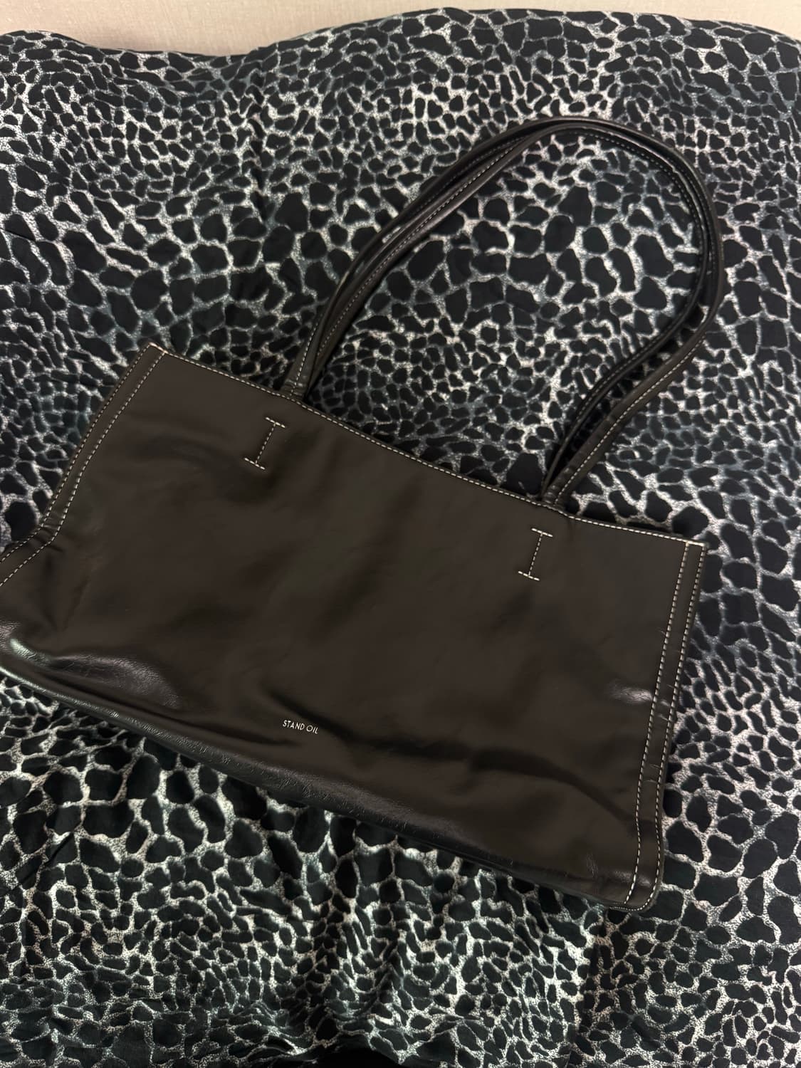 스탠드오일 오블롱백 블랙 상품이미지1