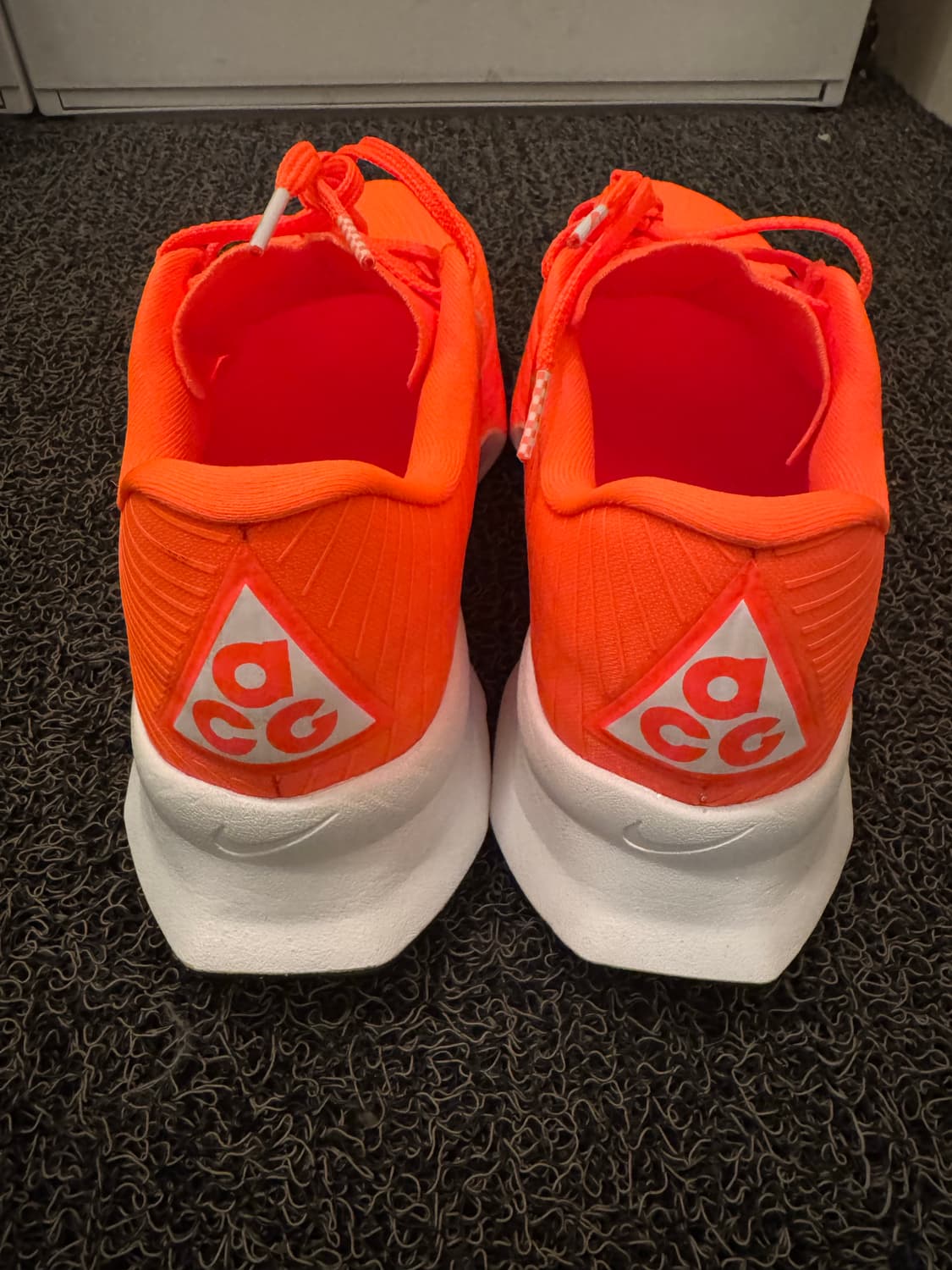 나이키 ACG 울트라플라이 트레일 하이퍼 크림슨 토탈 오렌지 상품이미지3