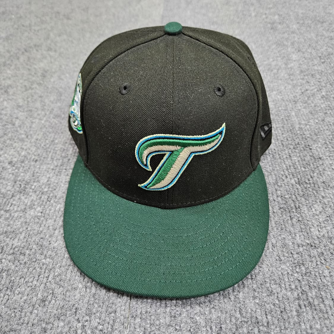 뉴에라 토론토 블랙/그린 30주년 모자(급처) 상품이미지1