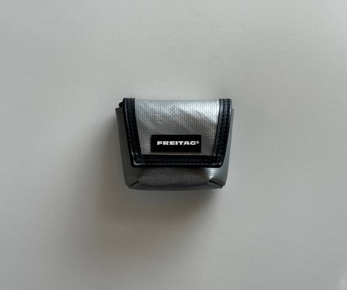 새제품 Freitag 프라이탁 희귀 실버 미니 메신저 키링 상품이미지2