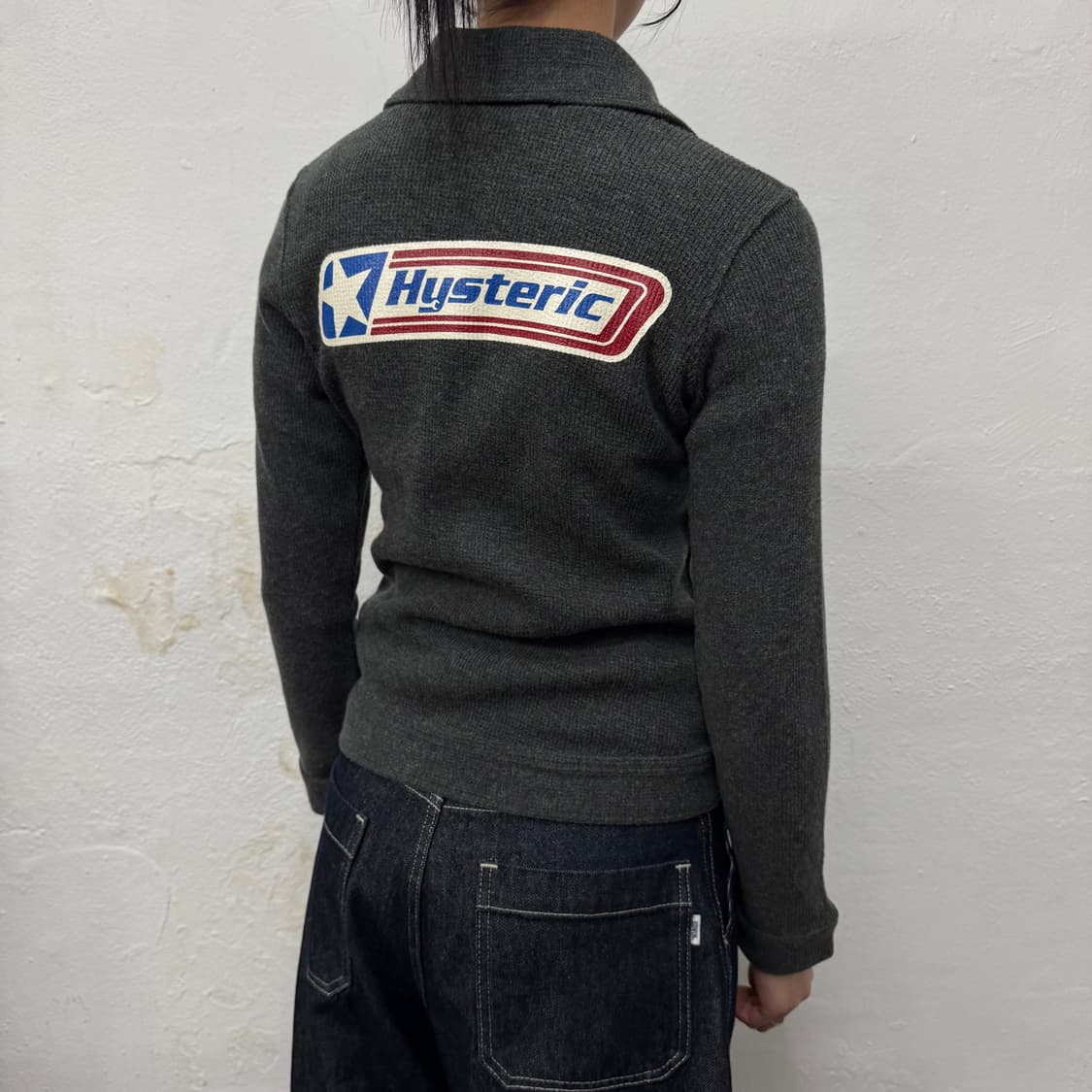 히스테릭글래머 차콜컬러 헤럴딕쉴드 양면 프린팅 아크릴 울 혼방 니트 자켓 상품이미지2