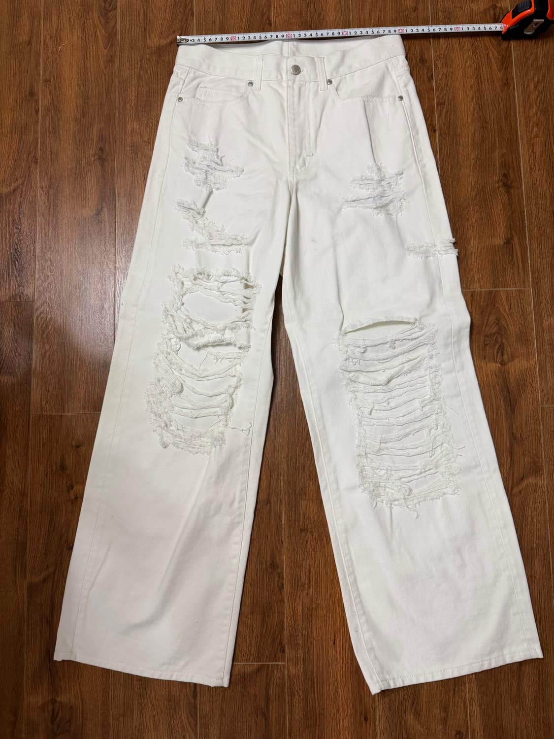 엘무드 디스진 화이트 46 샘플 상품이미지1