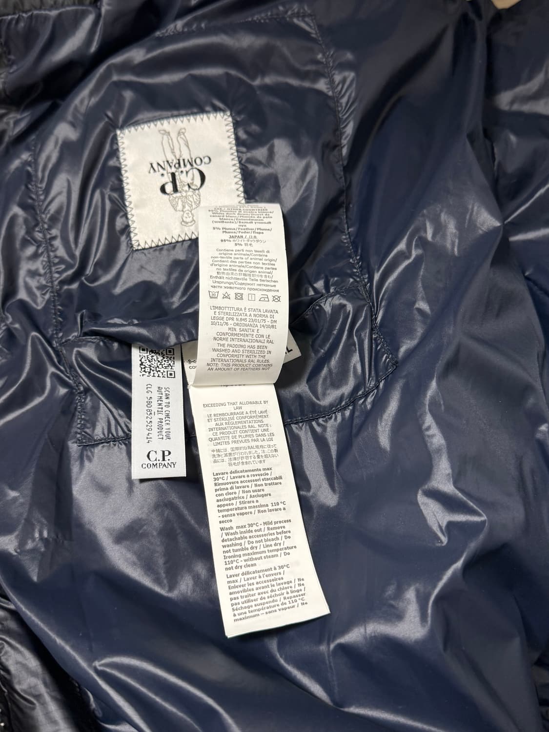 cp컴퍼니 디디쉘 다운자켓 24fw 이클립스블루 XL 상품이미지8