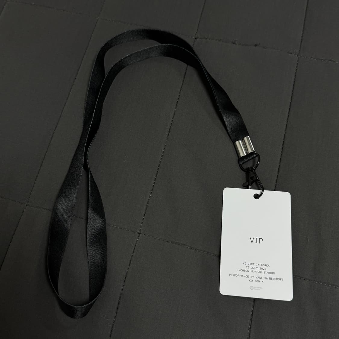 칸예웨스트 콘서트 VIP 전용 MD 목걸이 + 키링 새상품 상품이미지3