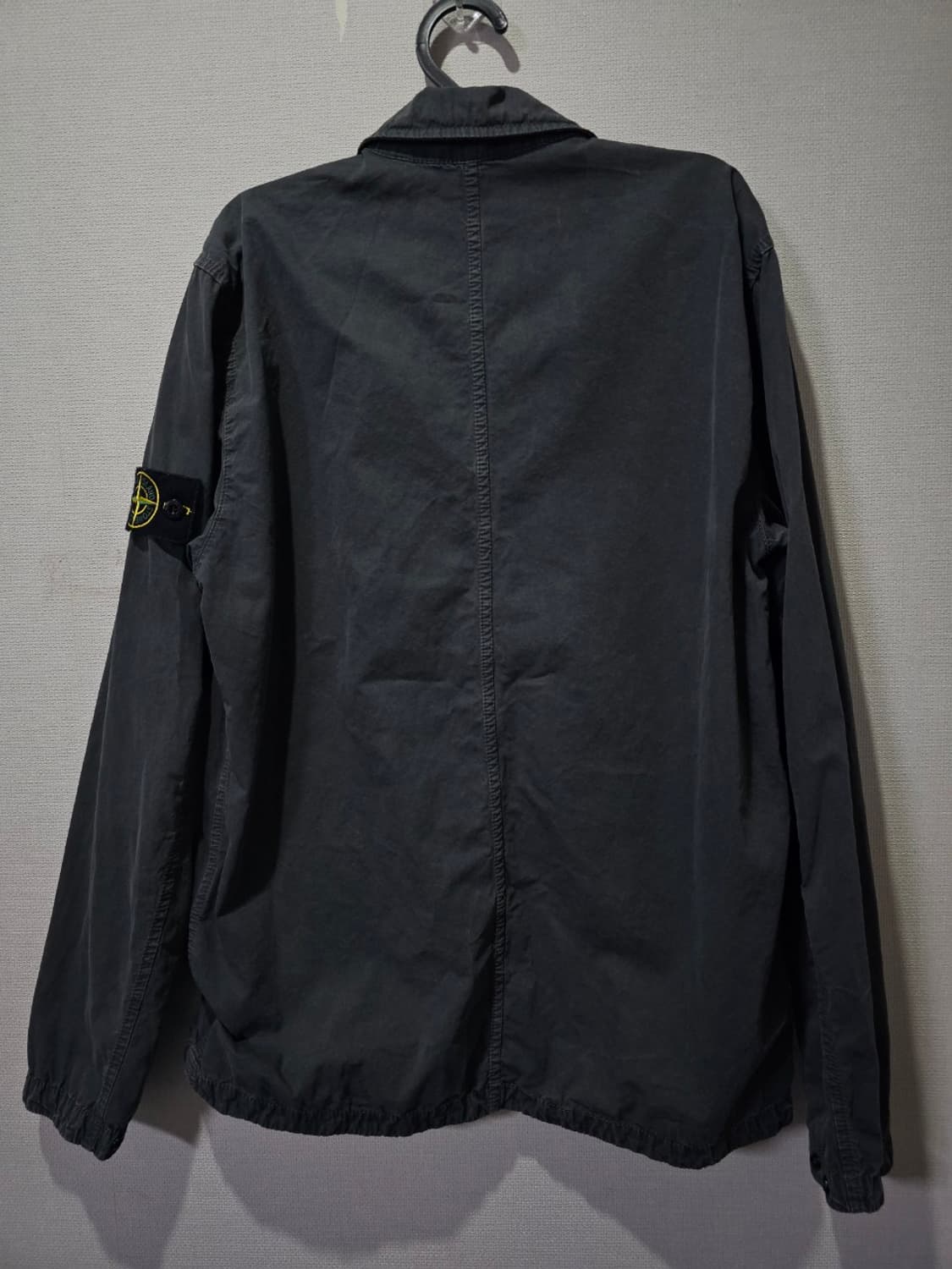 정품 스톤아일랜드 23FW 오버 셔츠 자켓 100 / L 상품이미지4