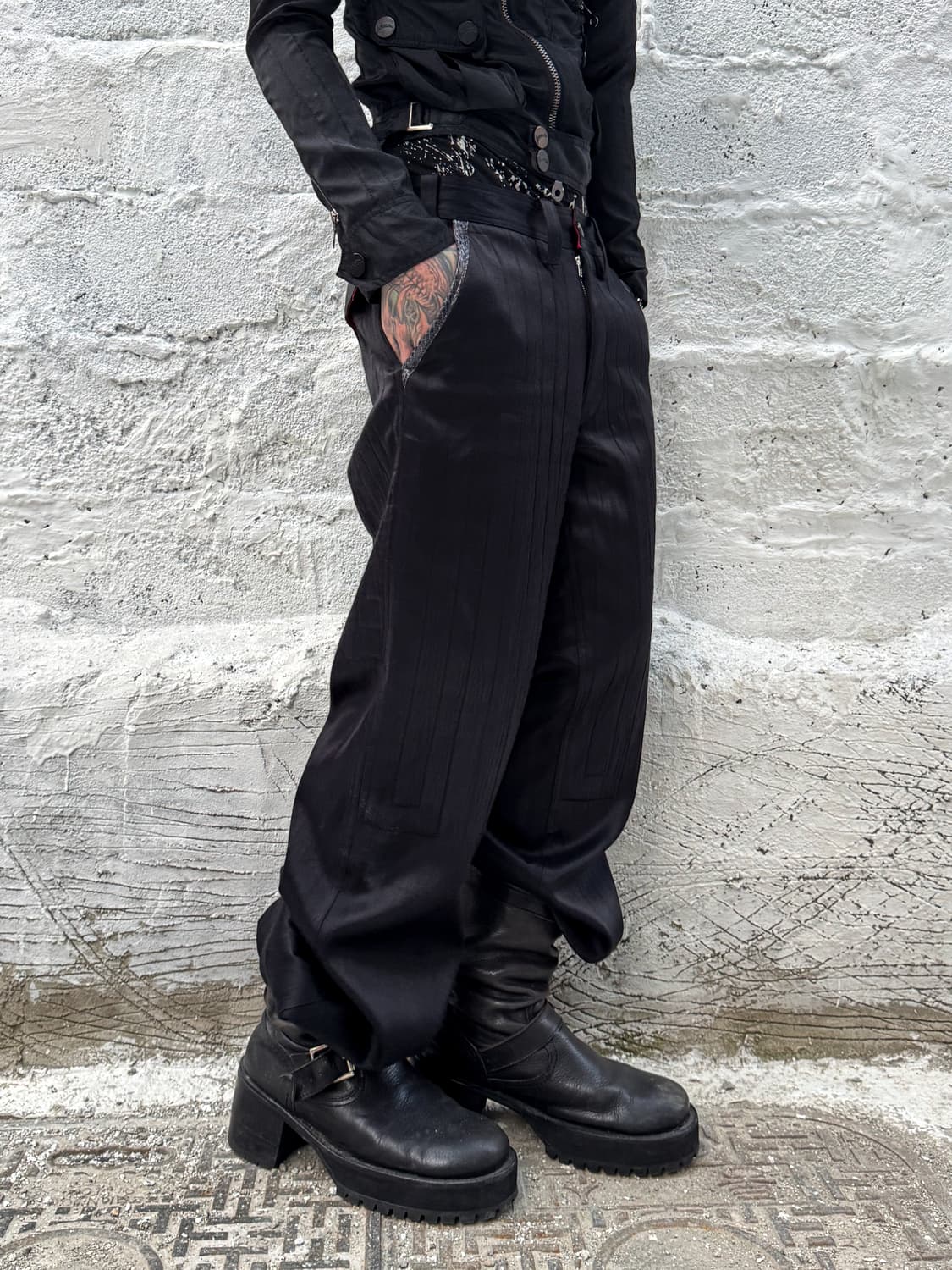 KOHSHIN SATOH – Embossed Pants  상품이미지1