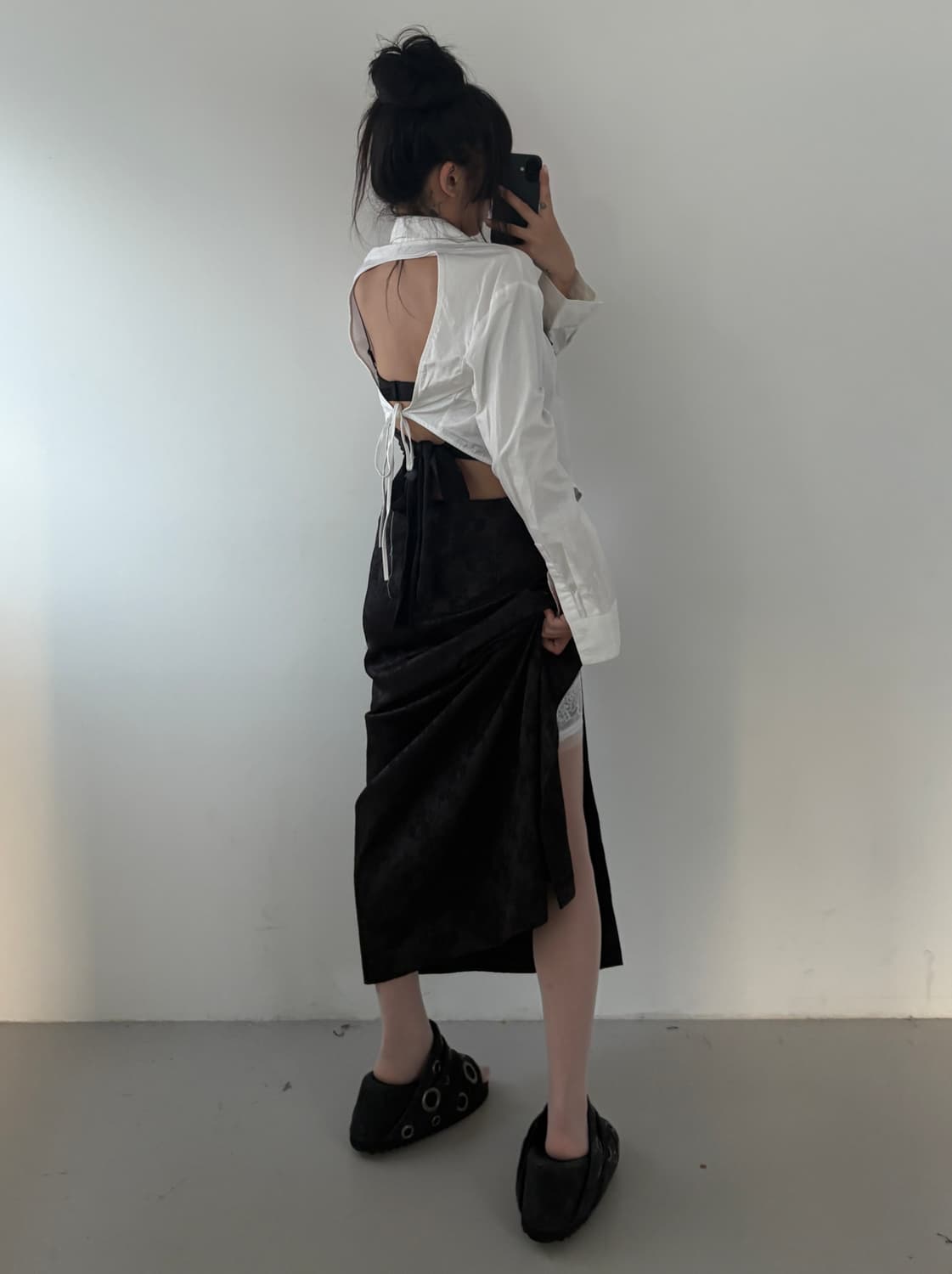 사화룸 새틴 플라워 스커트 상품이미지1