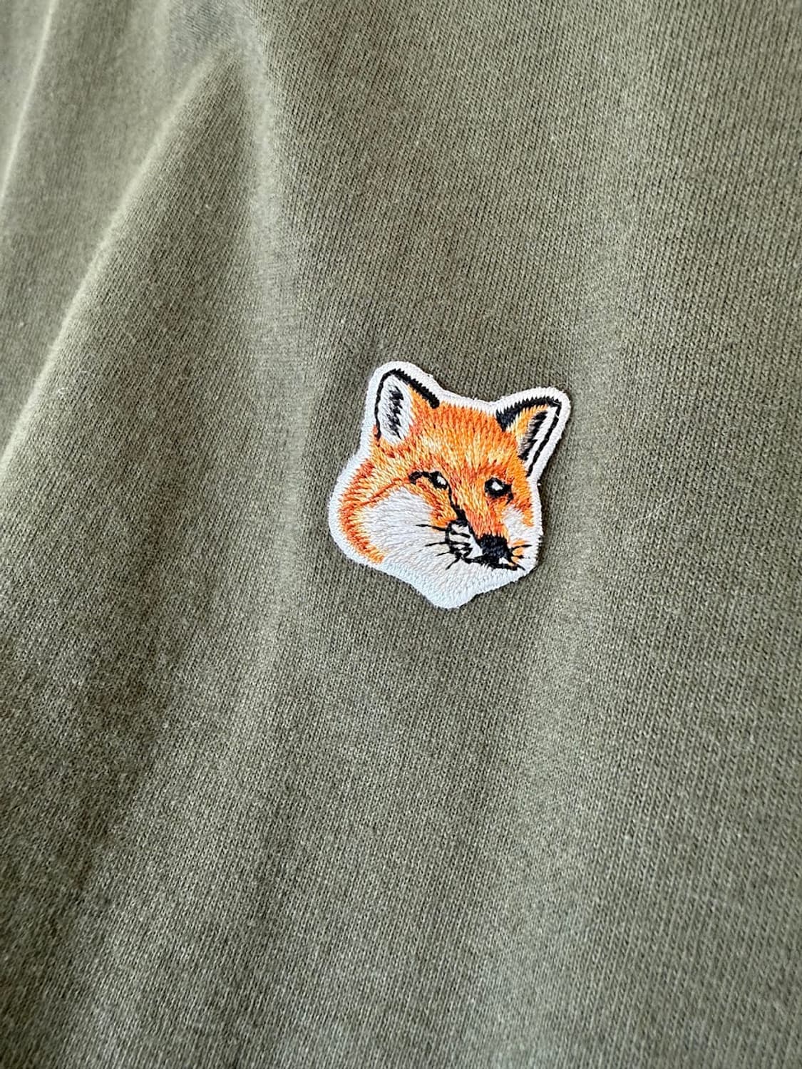 메종키츠네 폭스헤드 반팔티 카키 상품이미지2