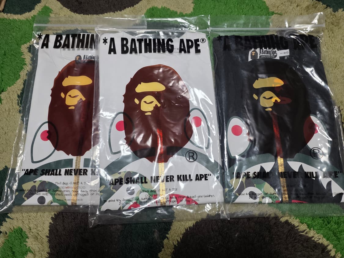 [160] 베이프 ABC 그린카모 마일로 인 샤크 반팔티 화이트 키즈 상품이미지3