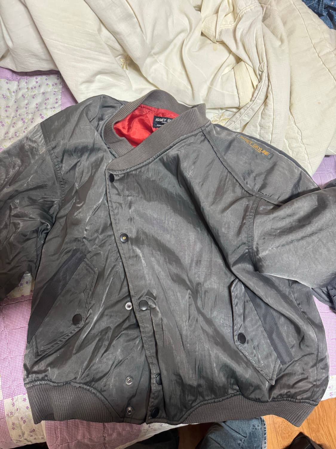 이세이미야케 스카이라인 봄버 M 홍태준 착용 상품이미지2