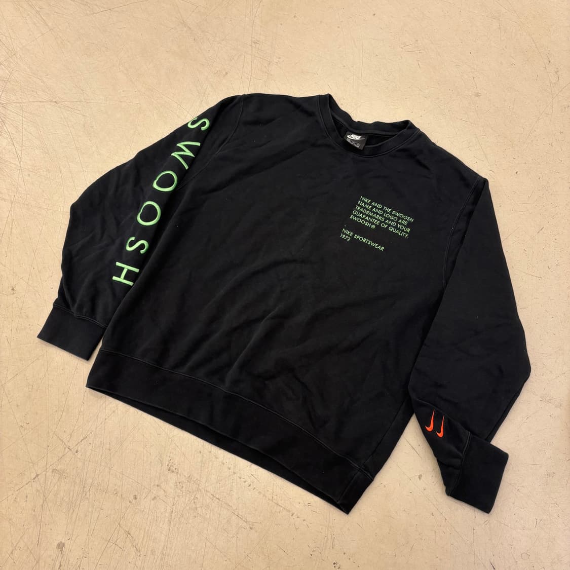 나이키 더블스우시 사이드라인 맨투맨 상품이미지1