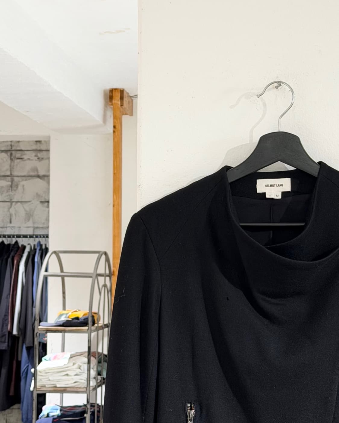 헬무트랭 블랙 울 스트랩 자켓 상품이미지2