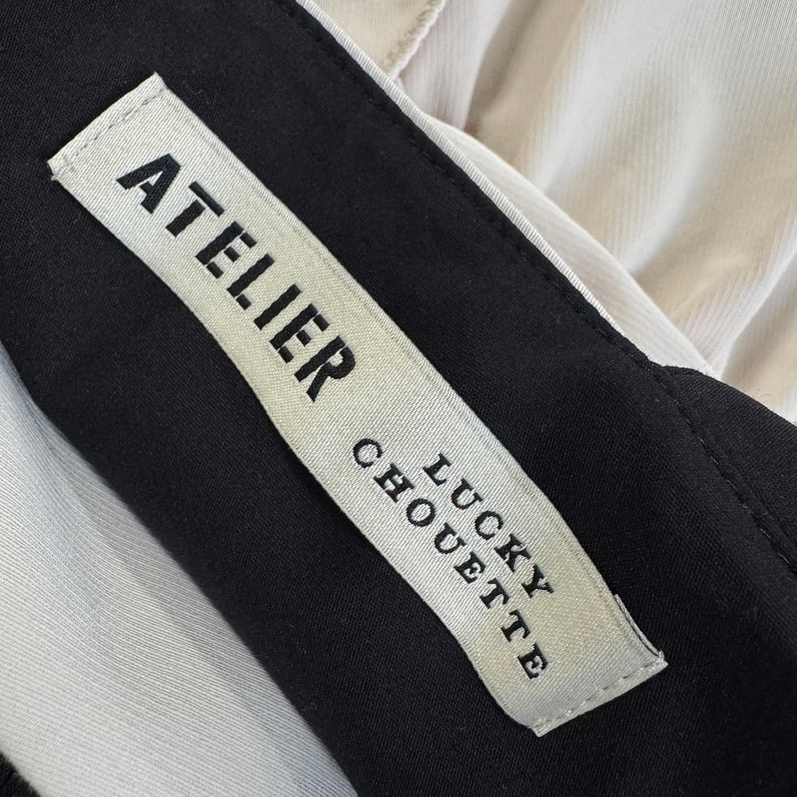 럭키슈에뜨 백 리본 포인트 와이드 점프수트 상품이미지4