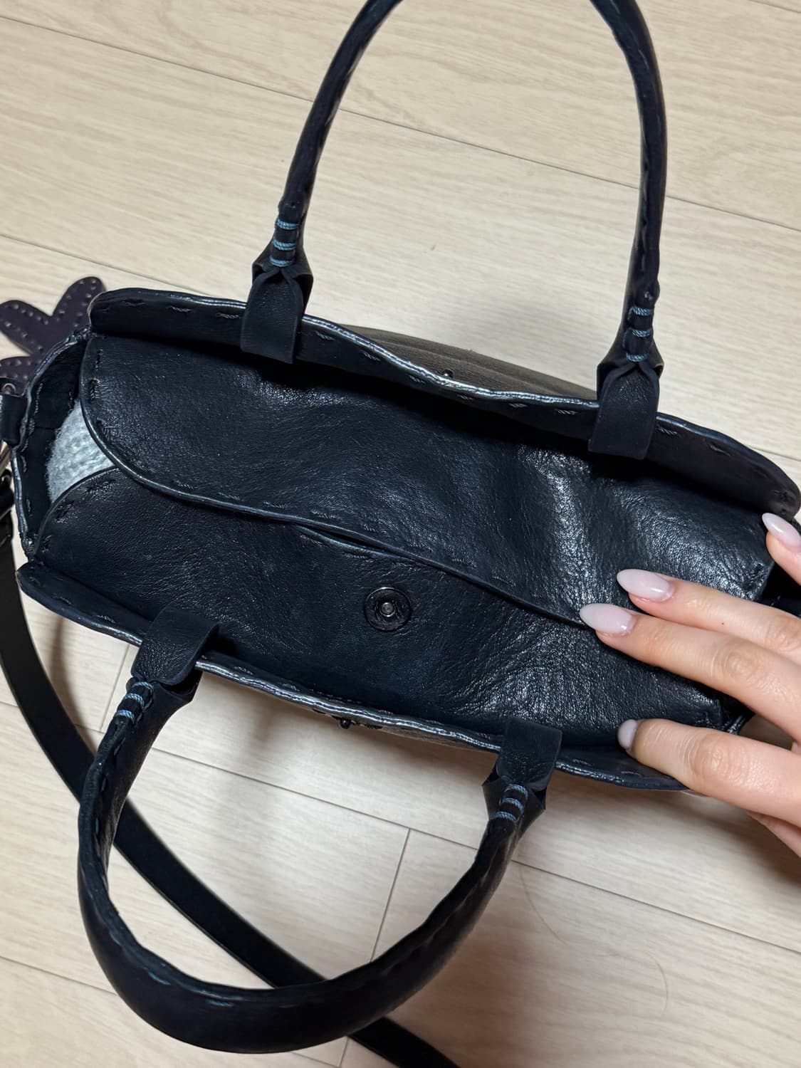 헨리베글린 크로스백 상품이미지2