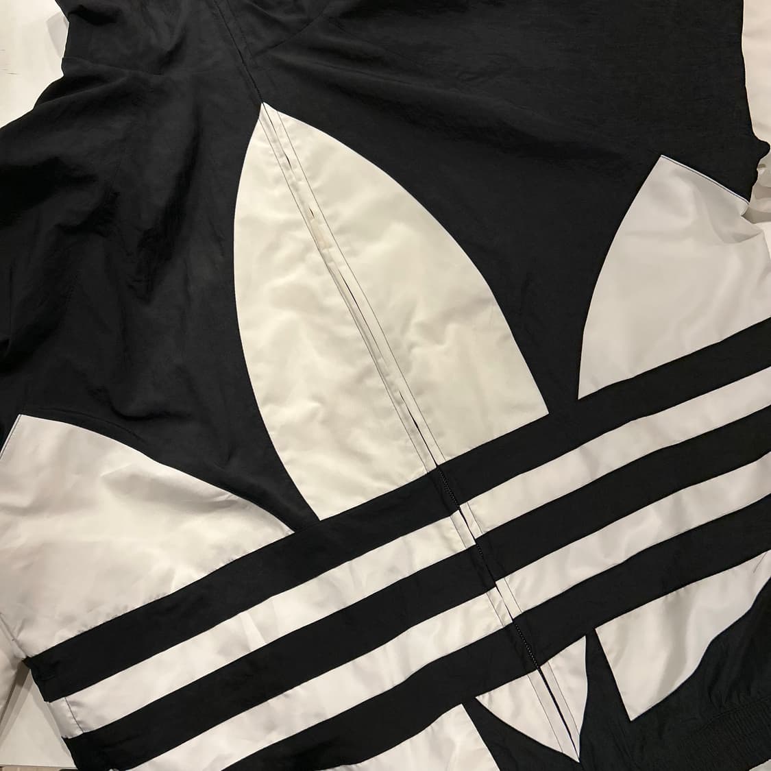 [2XL] 아디다스 블랙 트레포일 바람막이 자켓 A680 상품이미지4