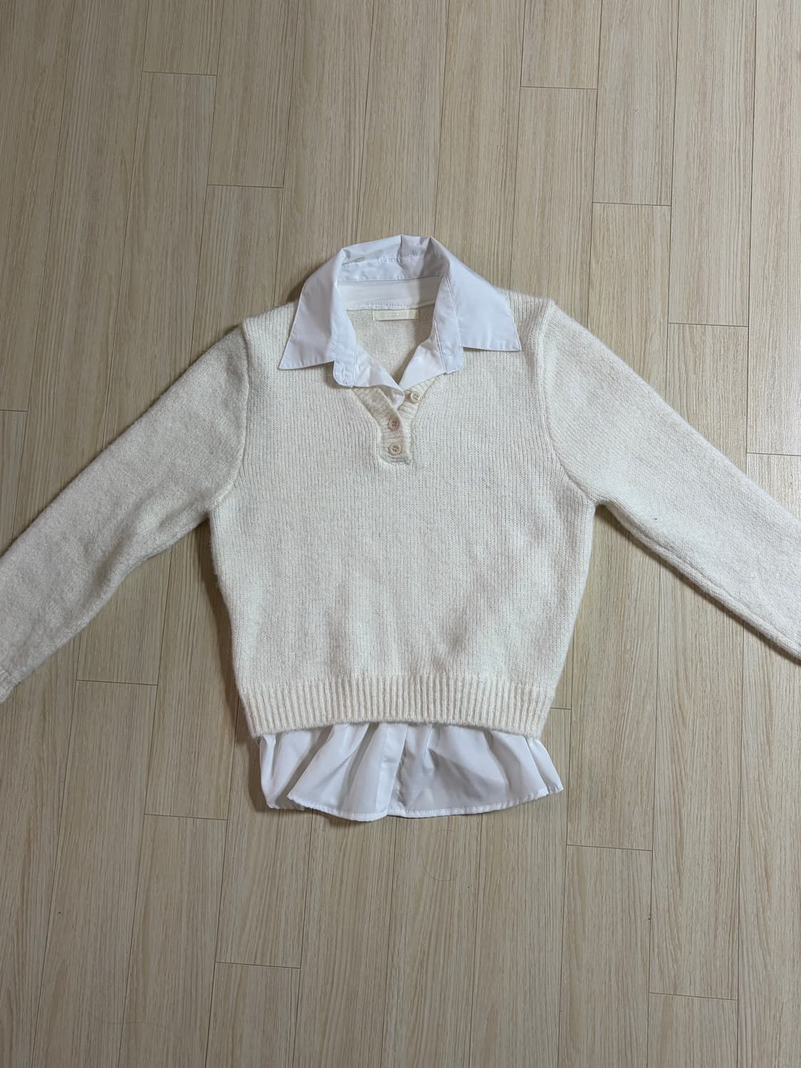 아이보리 니트 셔츠 일체형 상품이미지1