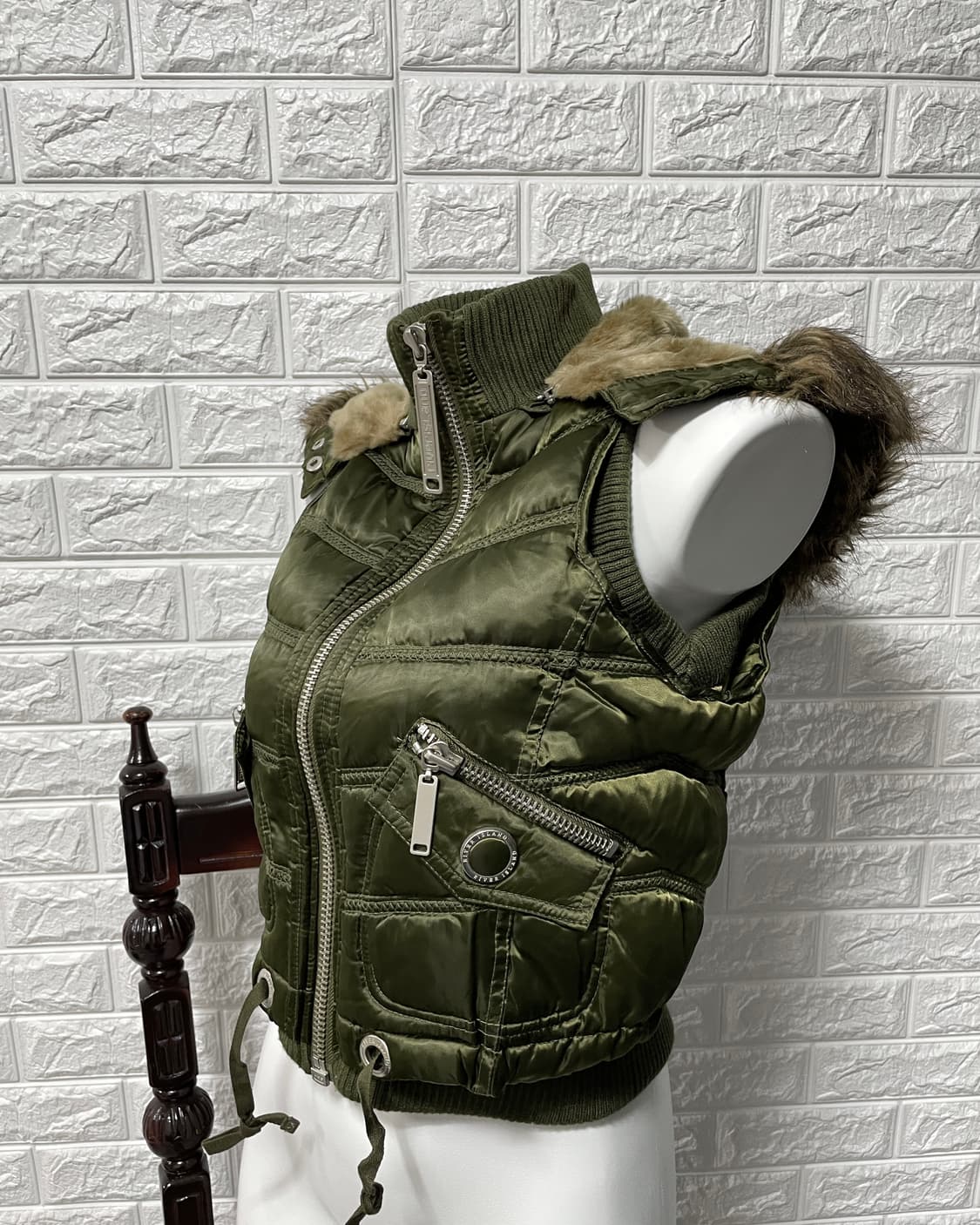 River Island Lined Zip Military Fur Vest 상품이미지4