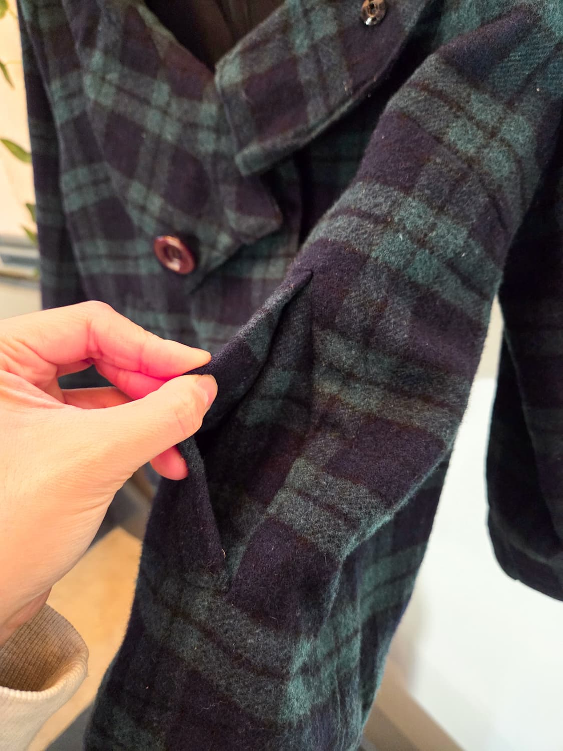 체크 케이프 핏 코트 상품이미지4