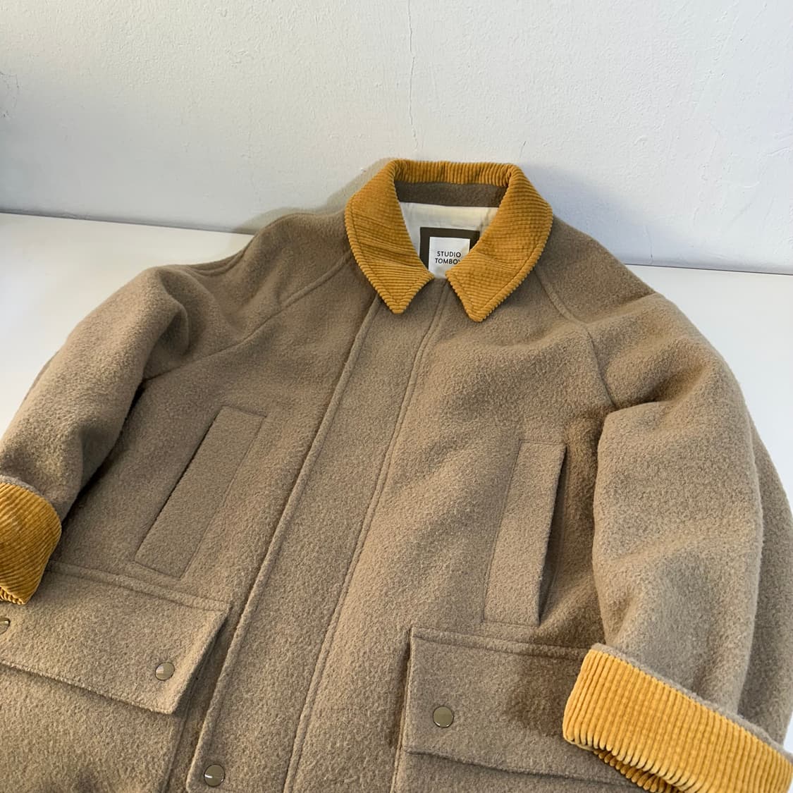 우먼FREE 스튜디오톰보이 베이지 코듀로이배색 발마칸코트 상품이미지2