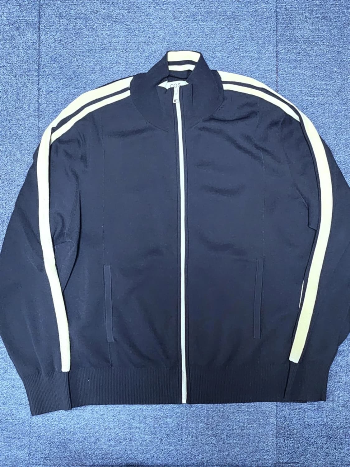 COS 니트 트랙 자켓 상품이미지1