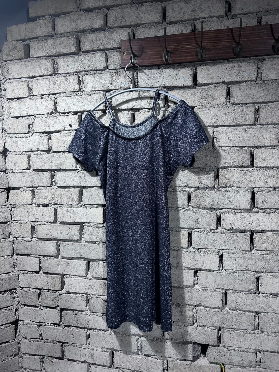 Glitter Graphic Rhinestone Top 상품이미지7